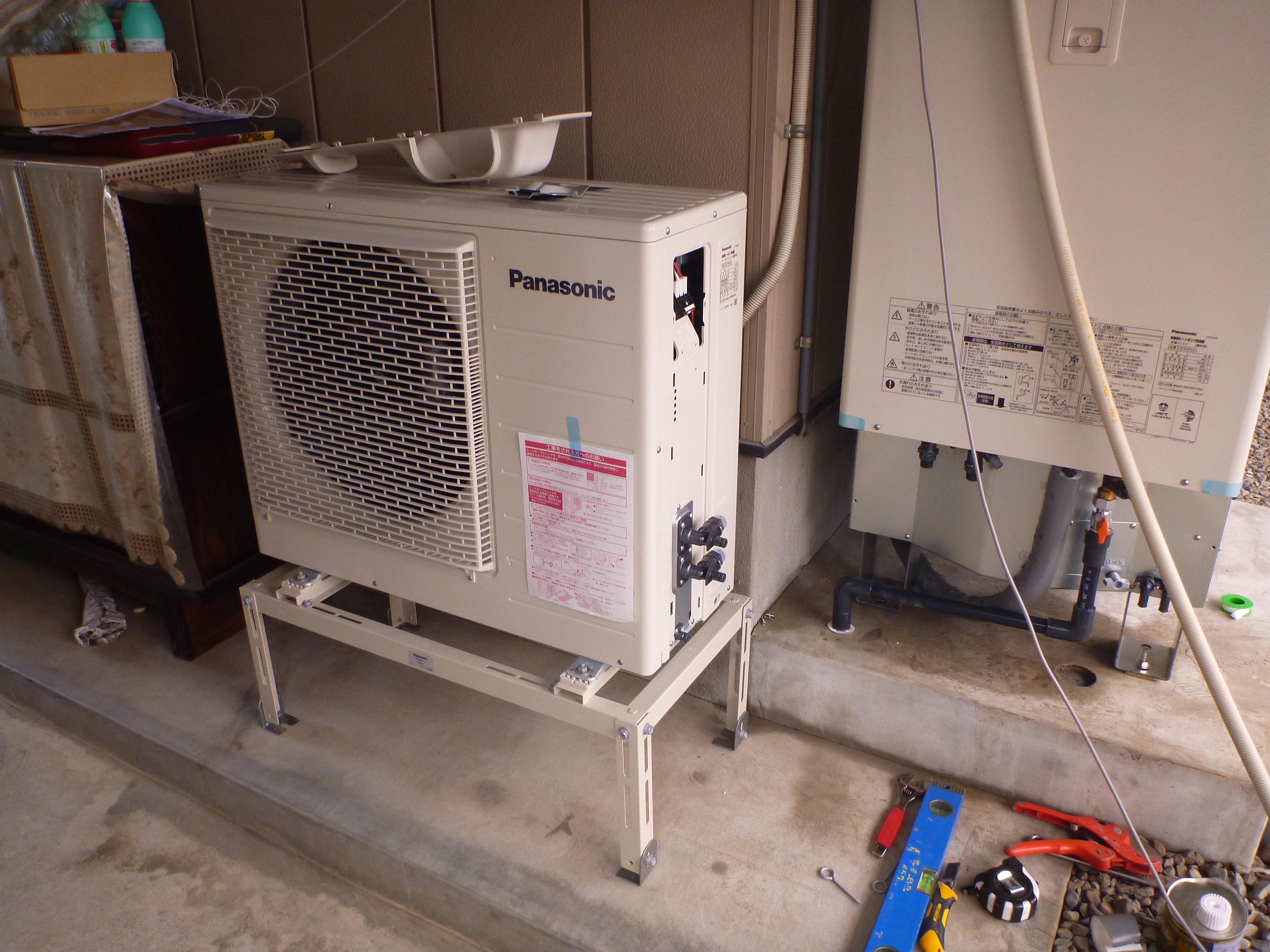 大垣市T様邸エコキュート設置工事完了報告 | 施工事例 | 大垣市、養老